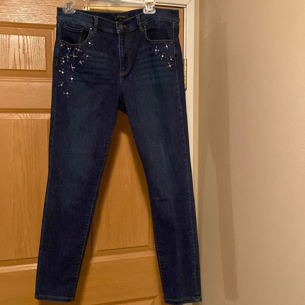 Beautiful jeans- worn 1-2 times.  Very slimming.